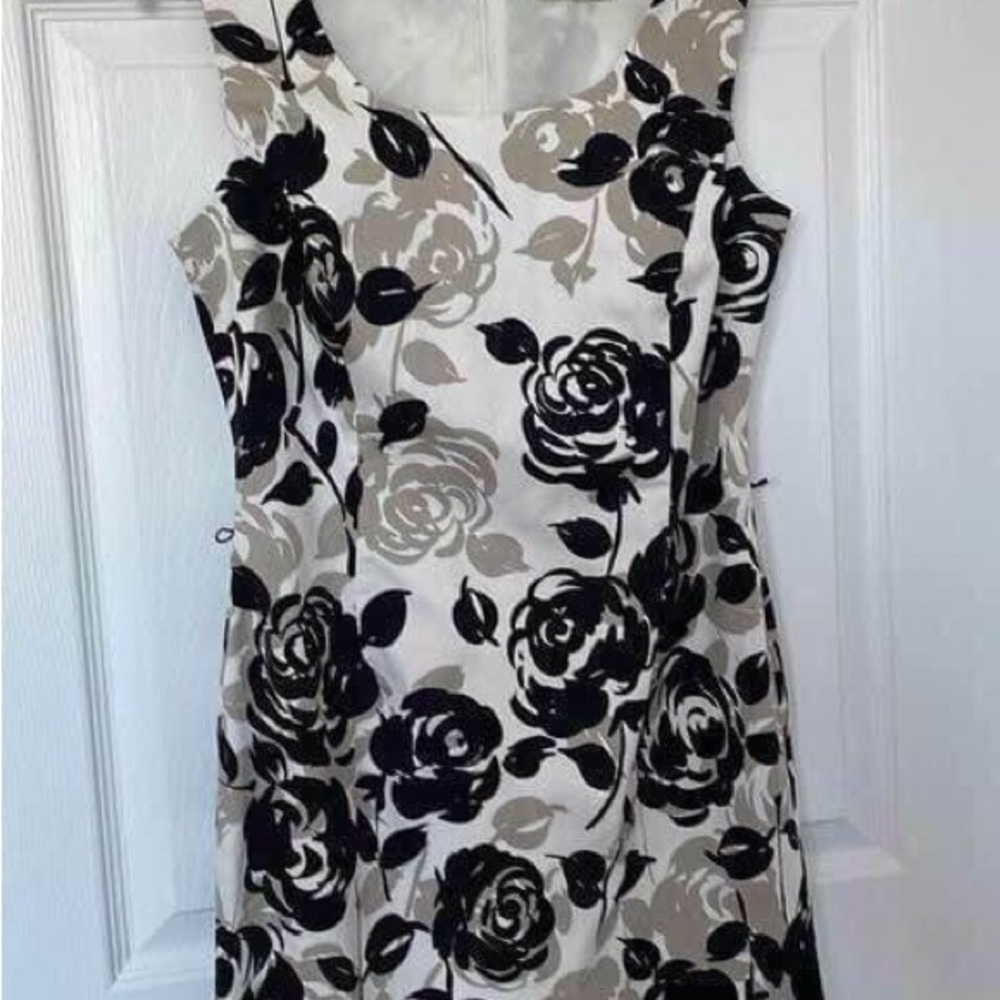 Robe impeccable Gr 8. Marque Precis